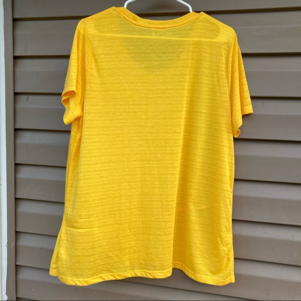 Xersion WorkOut Top - Picture 2 of 3